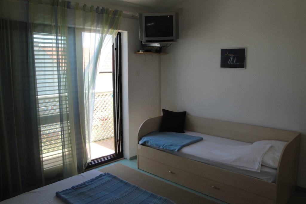 Apartments Marica Trogir Room photo