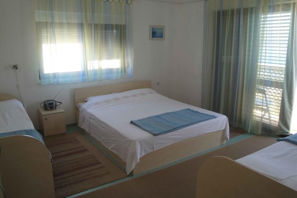 Apartments Marica Trogir Room photo